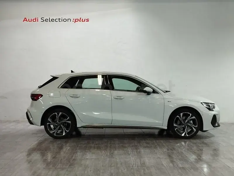 Usado Audi A3 S-Line 204 CV (150 kW) 2025 Blanco Berlina
