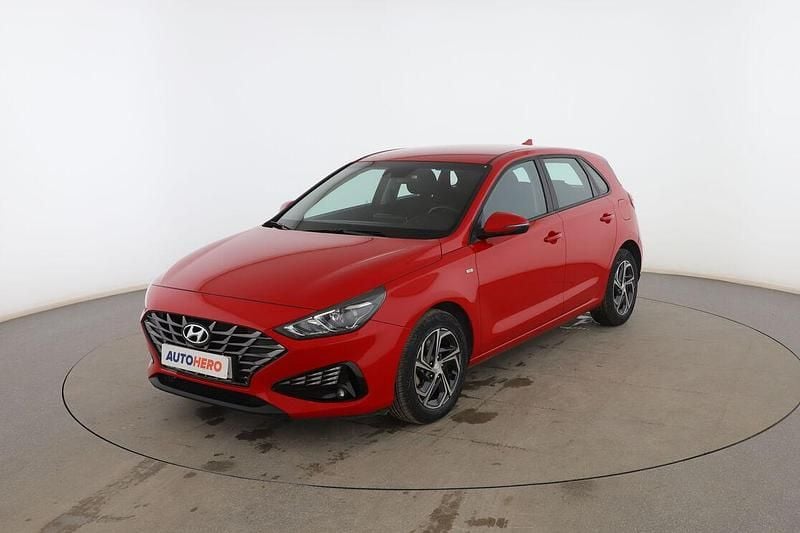 Rojo Usado 2022 Hyundai i30 Utilitario | 16.499 € (Precio justo) - Imagen 1/3