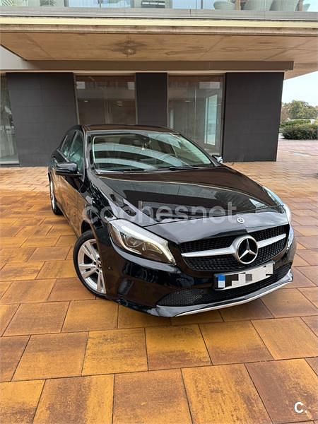 Usado Mercedes A180 122 CV (89 kW) 2018 Negro Berlina