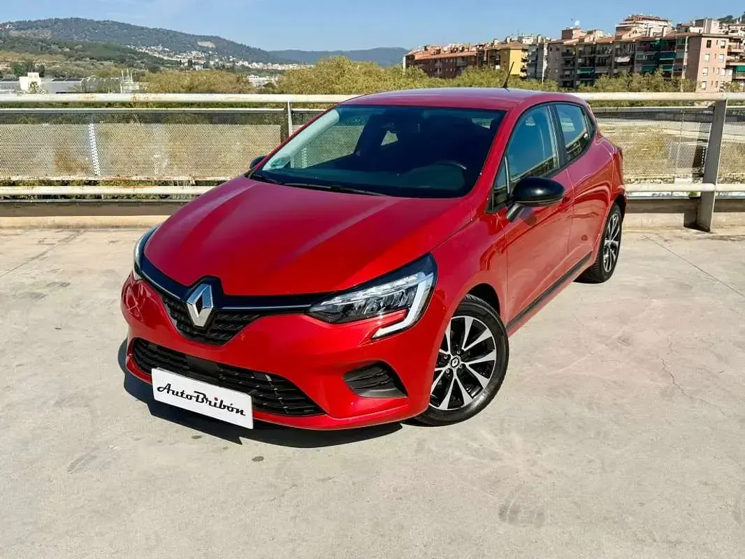 Usado Renault Clio Equilibre 91 CV (66 kW) 2023 Rojo Utilitario