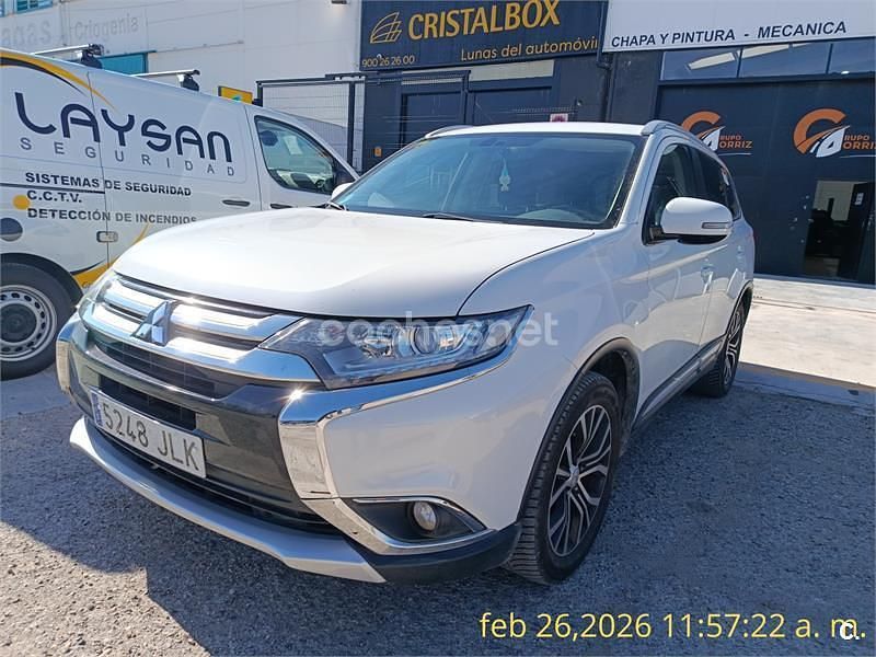 Usado Mitsubishi Outlander Motion 150 CV (110 kW) 2016 Blanco SUV