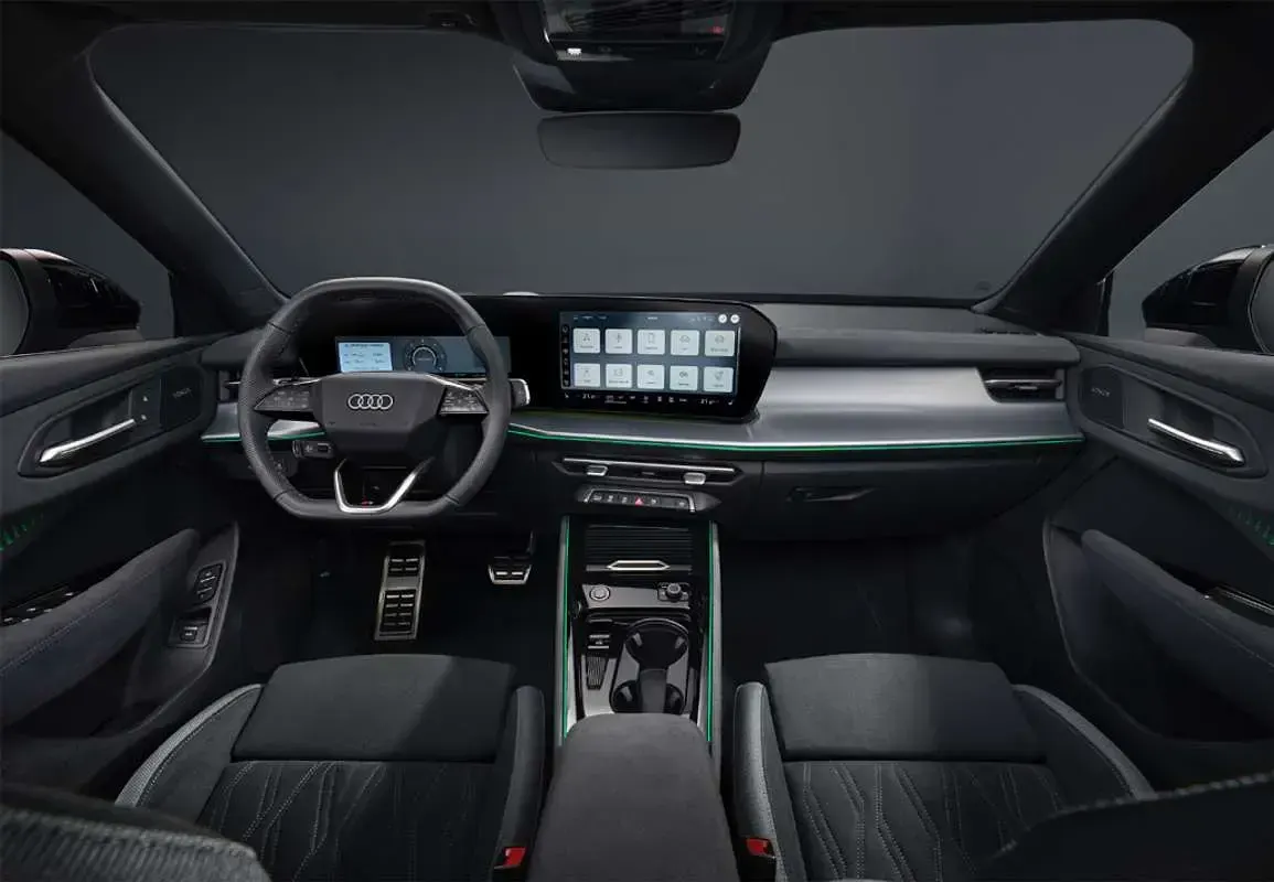 Usado Audi Q3 Sportback 272 CV (200 kW) 2026 Negro SUV