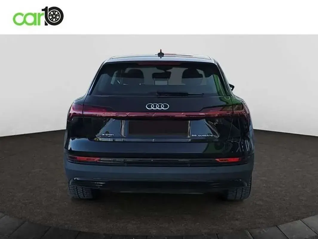 Usado Audi e-tron Advanced 300 kW (408 CV) 2021 Negro SUV