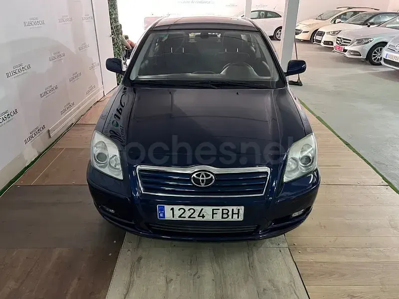 Usado Toyota Avensis Sol 126 CV (92 kW) 2006 Azul Berlina