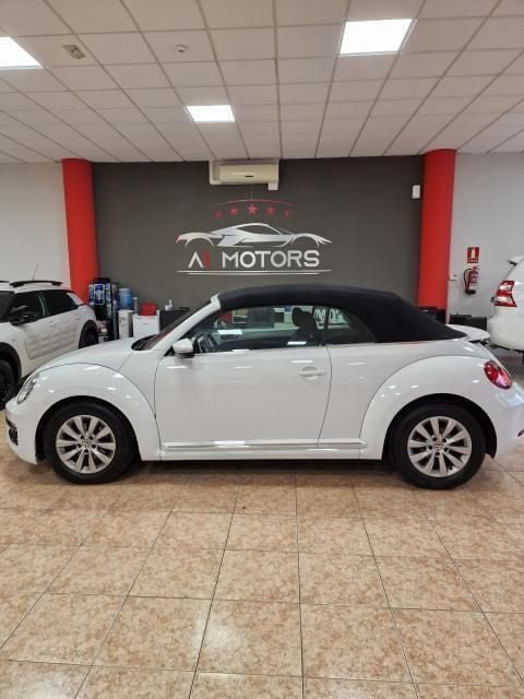 Usado VW Beetle Cabriolet Design 105 CV (77 kW) 2015 Blanco Descapotable