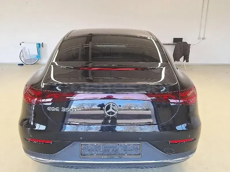 Usado Mercedes EQE350 214 kW (292 CV) 2022 Eléctrico Berlina