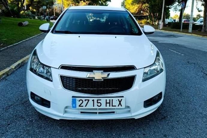 Usado Chevrolet Cruze LT 91 CV (66 kW) 2012 Blanco Familiar