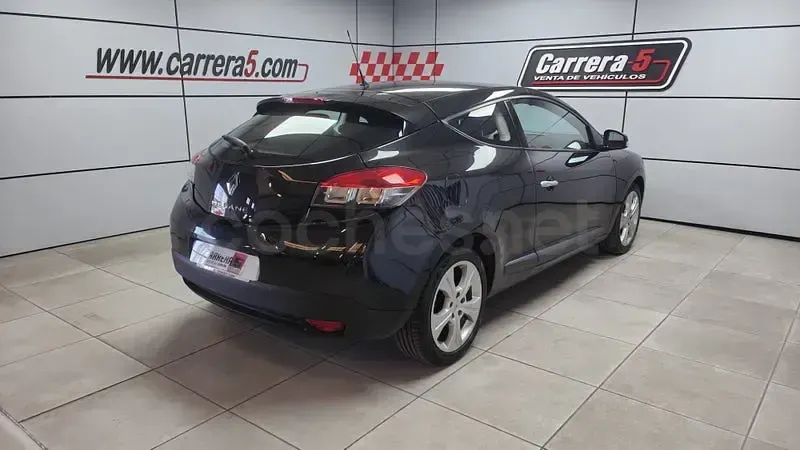 Usado Renault Mégane Dynamique 110 CV (80 kW) 2010 Negro Berlina