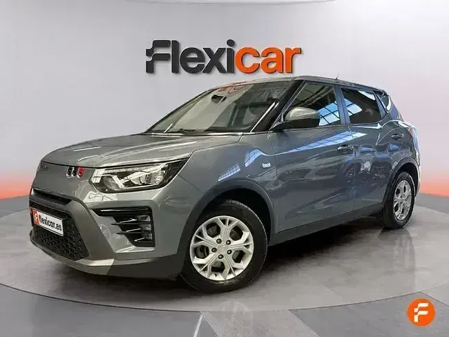 Usado SsangYong Tivoli 135 CV (99 kW) 2024 Gris SUV