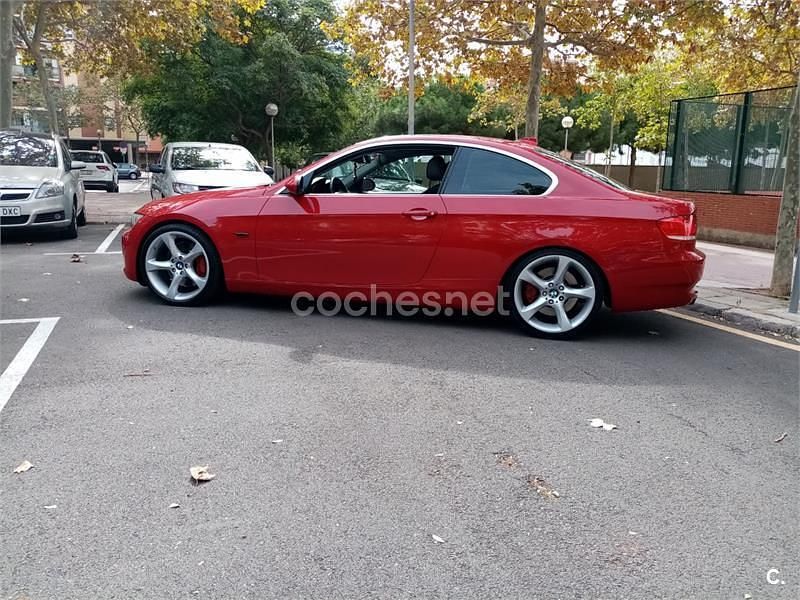Rojo Usado 2006 BMW 335 Coupe | 20.000 € (Un poco caro) - Imagen 1/4