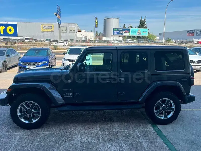 Usado Jeep Wrangler Sahara 200 CV (147 kW) 2019 Gris / plata SUV