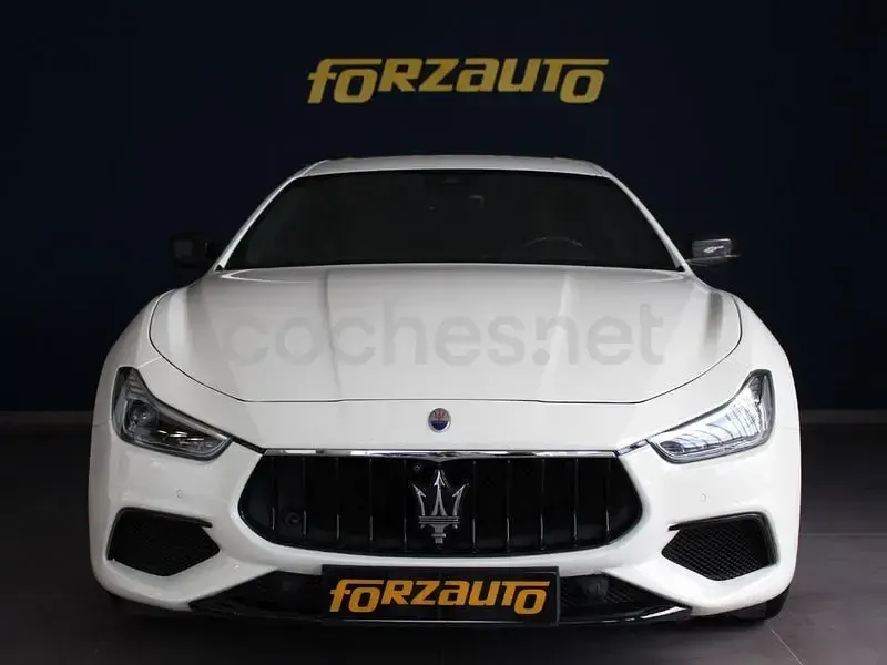 Usado Maserati Ghibli GranLusso 430 CV (316 kW) 2018 Blanco Berlina