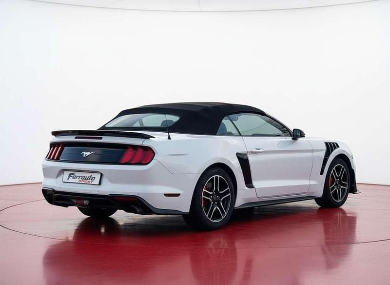 Usado Ford Mustang Fastback 310 CV (228 kW) 2020 Blanco Descapotable