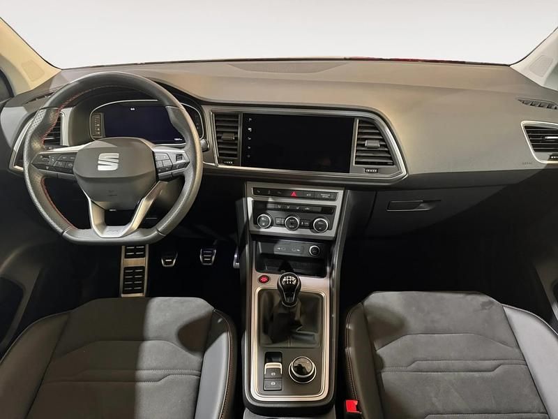Usado Seat Ateca FR 150 CV (110 kW) 2025 Gris/plata SUV