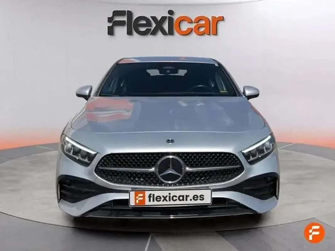 Usado Mercedes A250 218 CV (160 kW) 2023 Gris Berlina