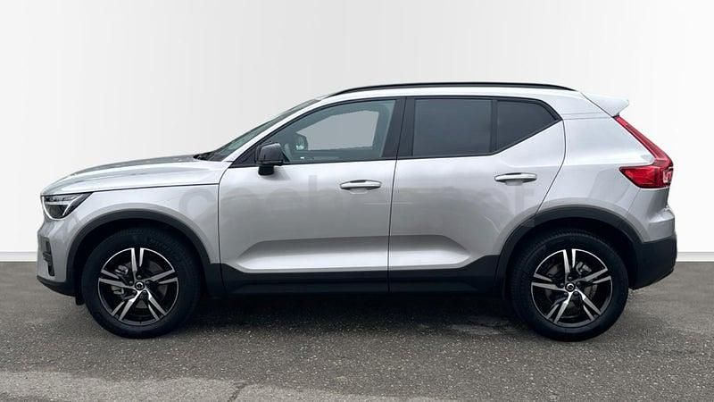 Usado Volvo XC40 Plus 163 CV (119 kW) 2025 Gris / plata SUV