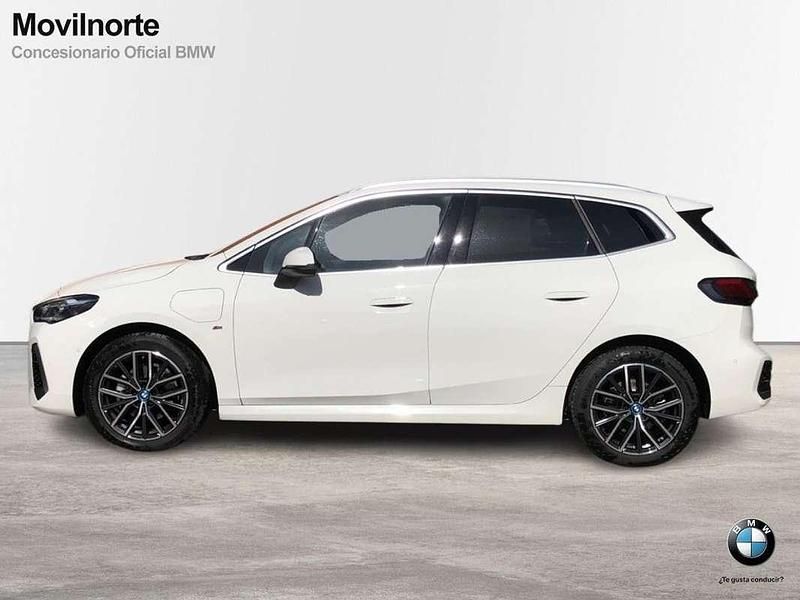 Usado BMW 225 Active Tourer Comfort Edition 245 CV (180 kW) 2024 Blanco Monovolumen