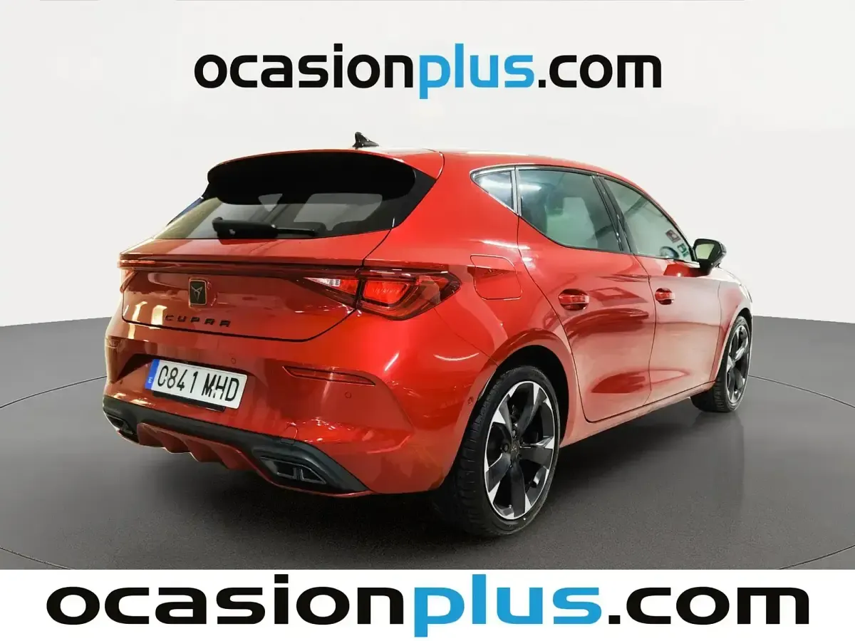 Usado Cupra Leon 150 CV (110 kW) 2023 Rojo Berlina