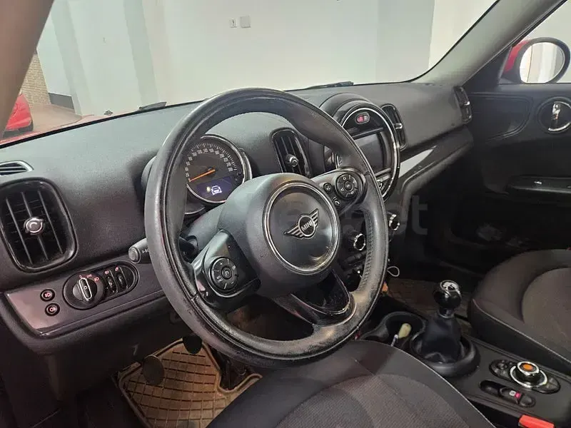 Usado Mini One D Countryman 116 CV (85 kW) 2019 Granate SUV
