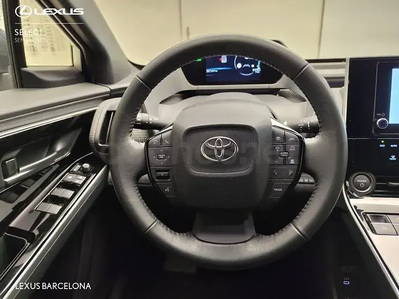 Usado Toyota bZ4X Advance 150 kW (204 CV) 2025 Eléctrico SUV