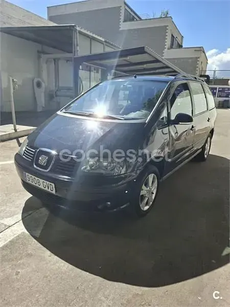 Usado Seat Alhambra Reference 115 CV (84 kW) 2010 Negro Monovolumen
