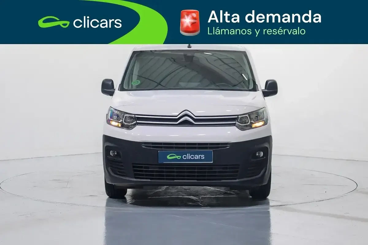 Usado Citroën Berlingo 100 CV (73 kW) 2022 Blanco Monovolumen