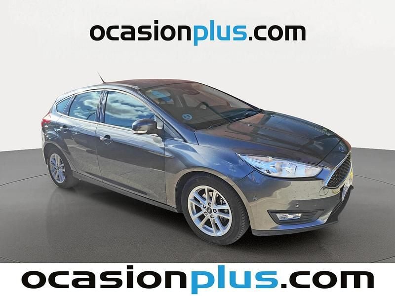 Usado Ford Focus Trend+ 125 CV (91 kW) 2015 Gris Utilitario