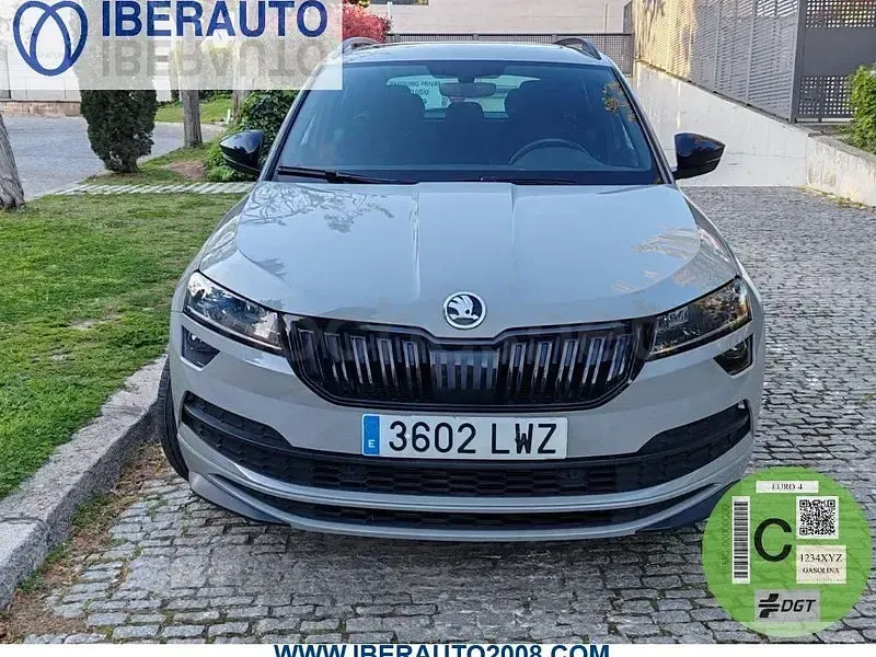 Usado Skoda Karoq SportLine 150 HP (110 kW) 2022 Cinzento SUV
