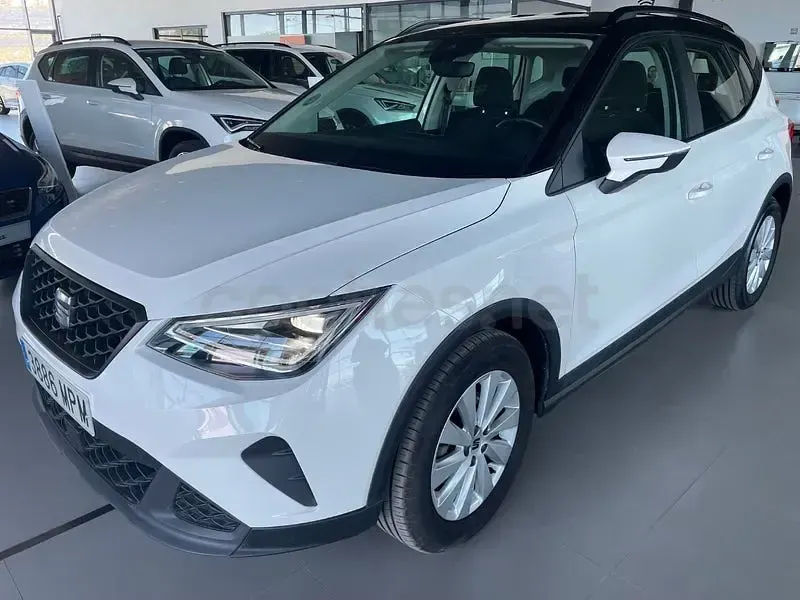 Usado Seat Arona Style 115 CV (84 kW) 2025 Blanco SUV