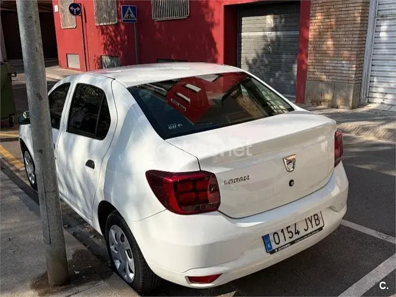 Usado Dacia Logan Ambiance 73 CV (53 kW) 2017 Blanco Berlina