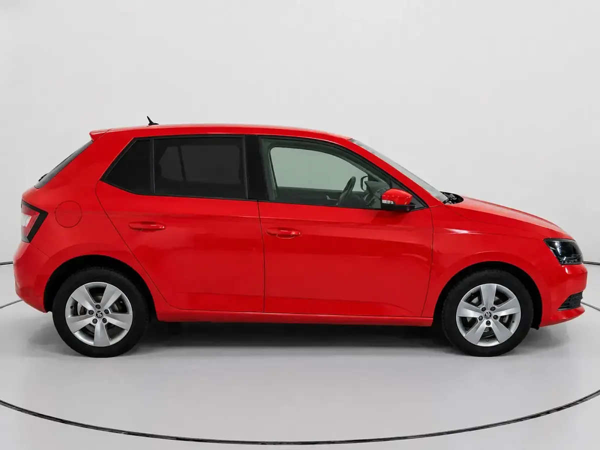 Usado Skoda Fabia 75 CV (55 kW) 2017 Negro