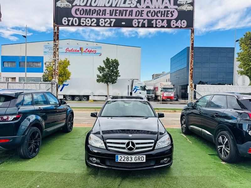 Usado Mercedes C200 Avantgarde 136 CV (100 kW) 2009 Negro Berlina