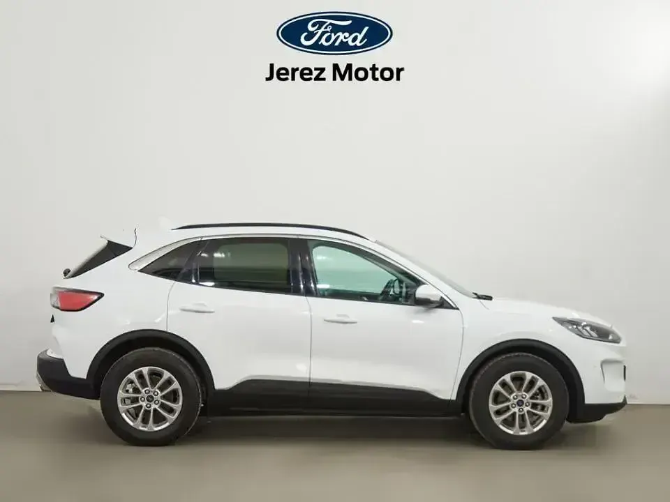 Usado Ford Kuga Titanium 120 CV (88 kW) 2022 Blanco SUV
