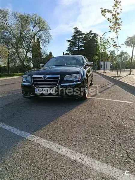Usado Lancia Thema Platinum 190 CV (139 kW) 2011 Negro Berlina