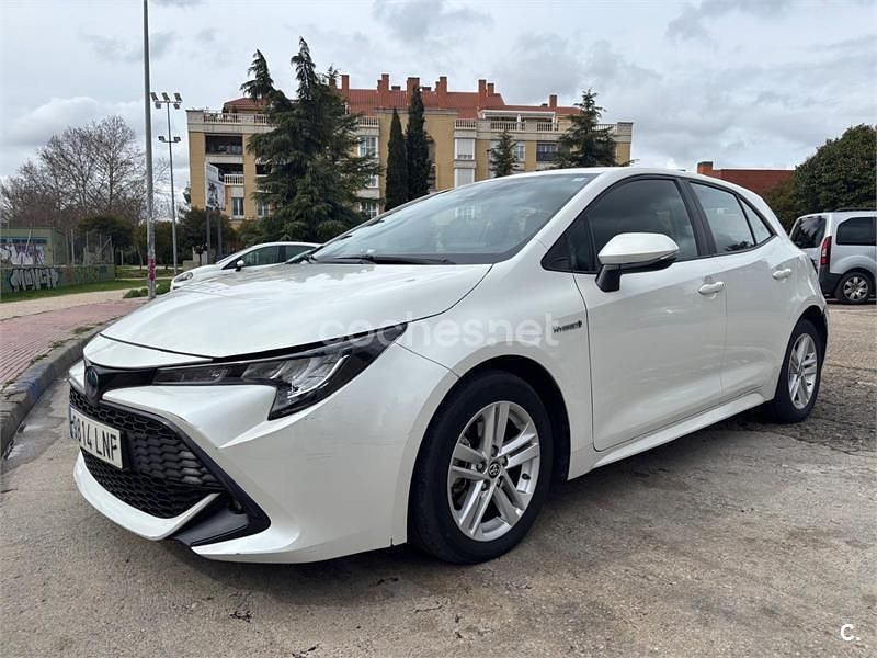 Blanco Usado 2021 Toyota Corolla Active Berlina | 21.300 € (Un poco caro) - Imagen 1/4