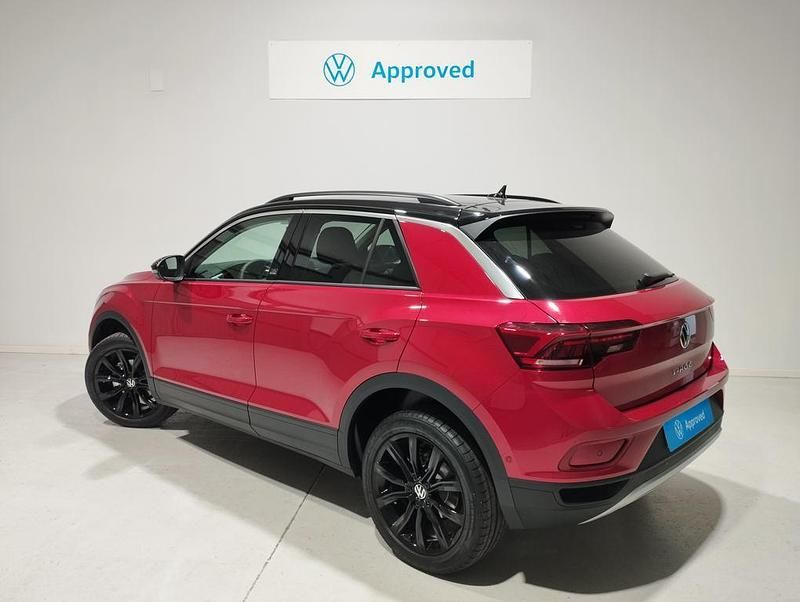 Usado VW T-Roc 110 CV (80 kW) 2024 Rojo SUV