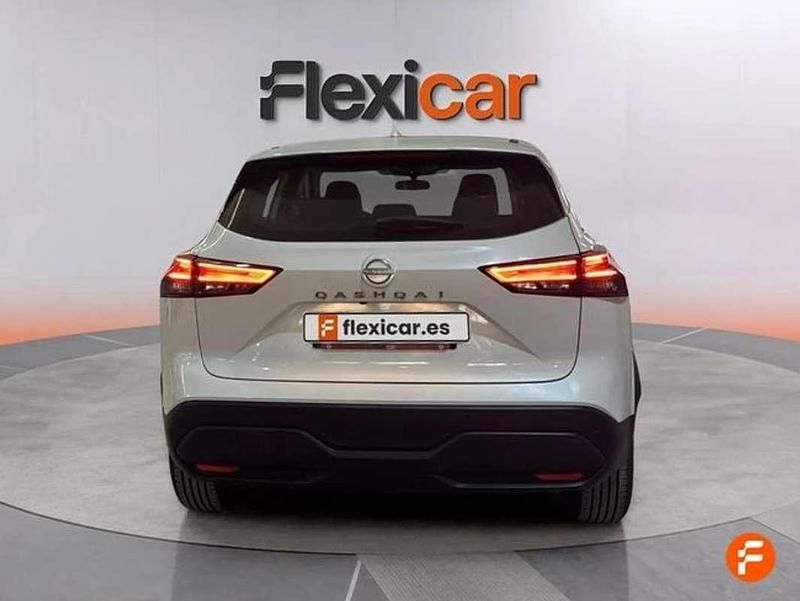 Usado Nissan Qashqai Acenta 140 CV (102 kW) 2022 Blanco SUV