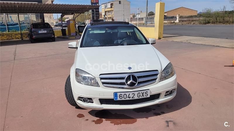 Blanco Usado 2010 Mercedes C220 Avantgarde Berlina | 8000 € (Precio justo) - Imagen 1/4