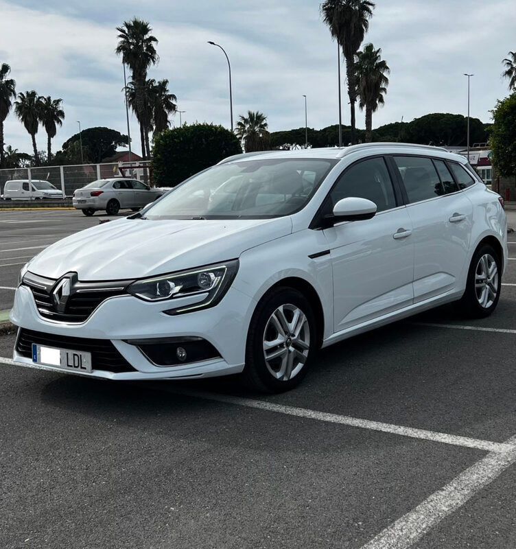 Usado Renault Mégane IV Business 116 CV (85 kW) 2019 Blanco Berlina