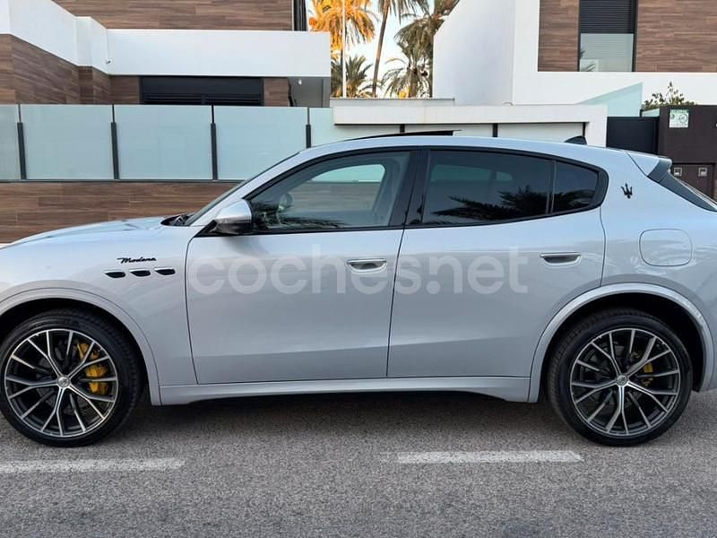 Usado Maserati Grecale 330 CV (242 kW) 2023 Gris / plata SUV