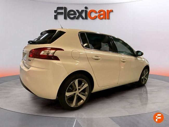Usado Peugeot 308 Allure 130 CV (95 kW) 2016 Blanco Berlina