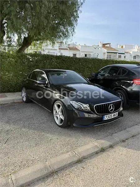 Usado Mercedes E220 194 CV (142 kW) 2017 Negro Berlina