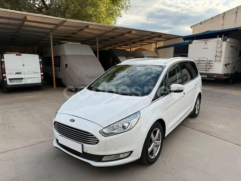 Blanco Usado 2017 Ford Galaxy Titanium Monovolumen | 12.999 € (Un poco caro) - Imagen 1/4