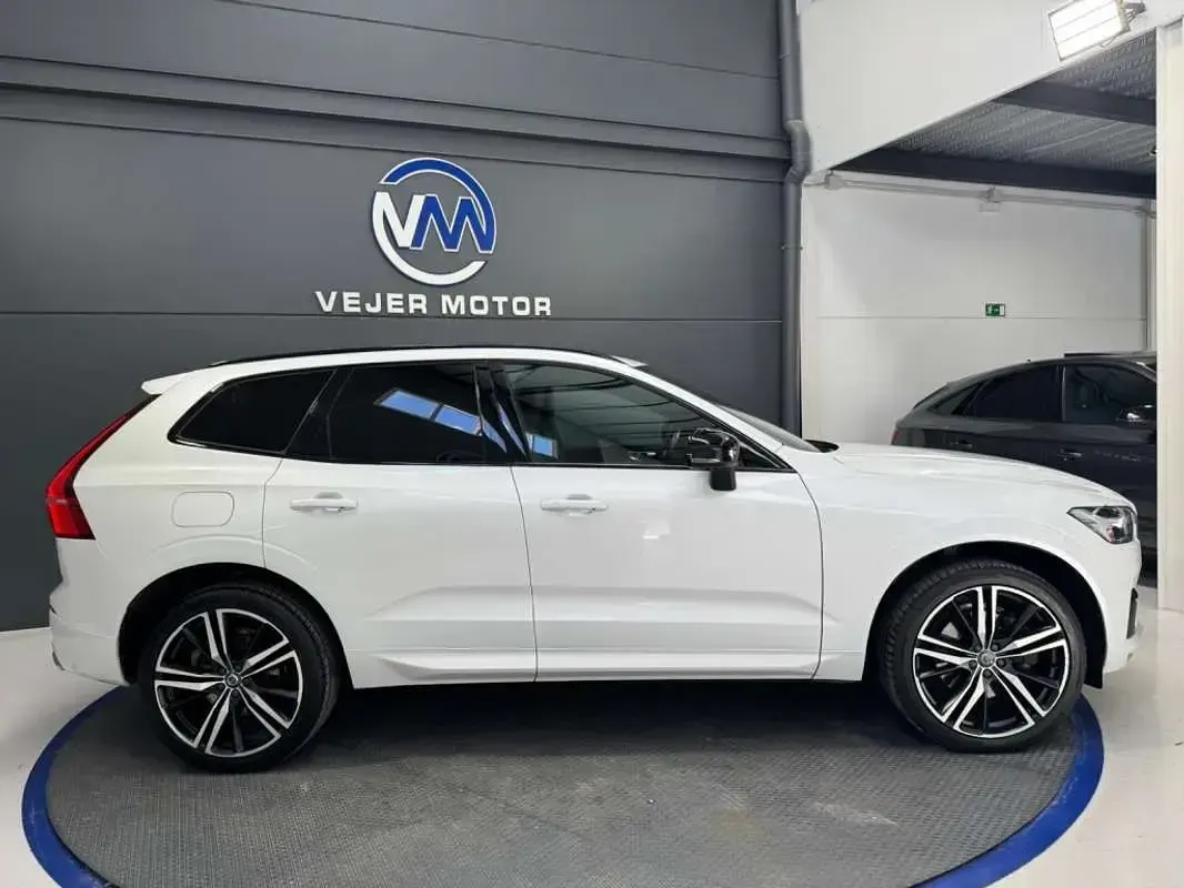 Usado Volvo XC60 R-Design 235 CV (172 kW) 2020 Blanco SUV