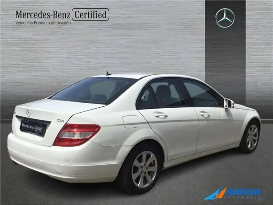 Usado Mercedes C200 Edition 136 CV (100 kW) 2010 Blanco Berlina