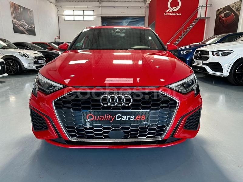 Usado Audi A3 S-Line 116 CV (85 kW) 2022 Rojo Berlina