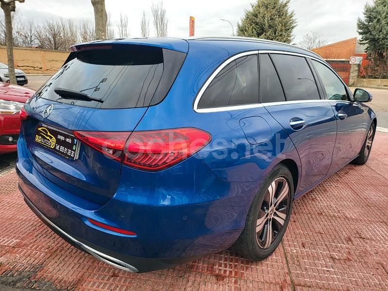 Usado Mercedes C220 200 CV (147 kW) 2022 Azul Familiar