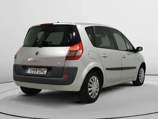 Usado Renault Scenic E-Tech Expression 101 CV (74 kW) 2005 Gris