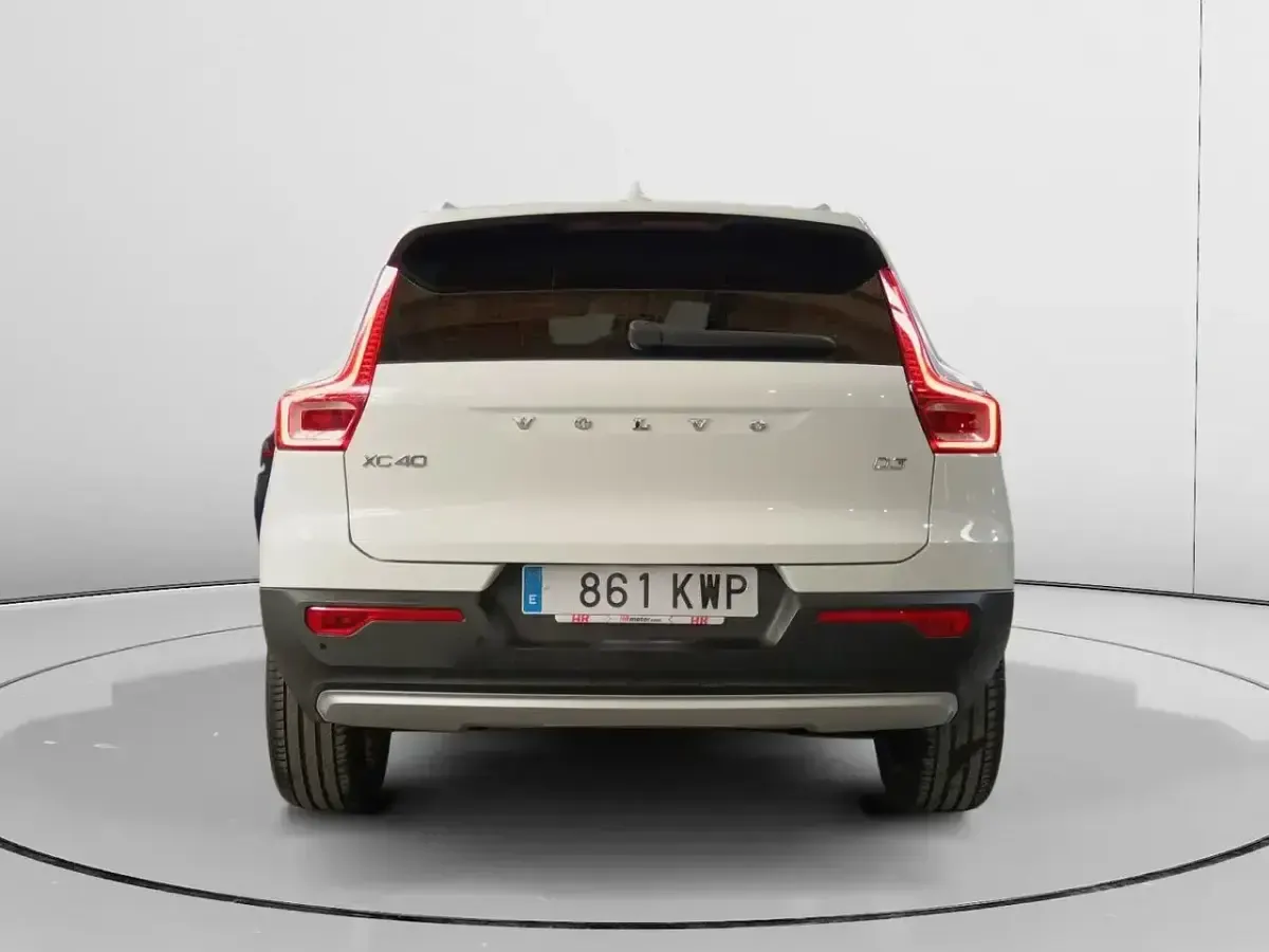 Usado Volvo XC40 Momentum 150 CV (110 kW) 2019 Blanco SUV