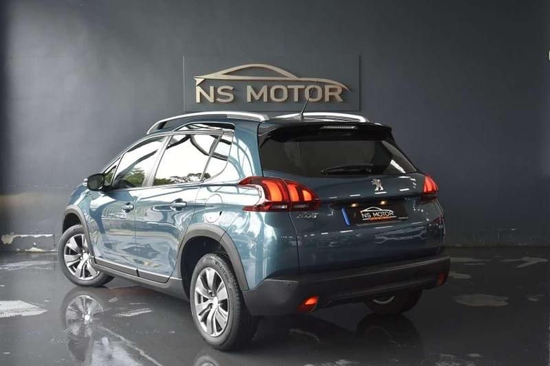 Usado Peugeot 2008 Allure 100 CV (73 kW) 2019 Azul SUV